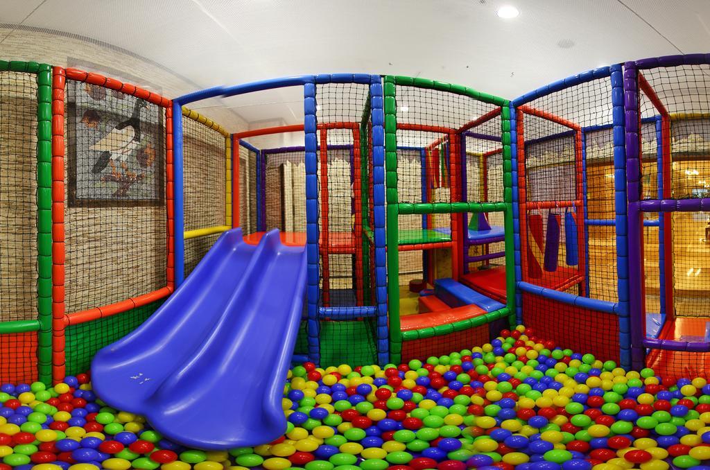 Gherdan Hotel Коня Екстериор снимка